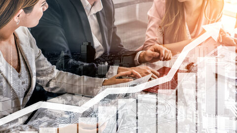 Menschen arbeiten produktiv Menschen arbeiten produktiv