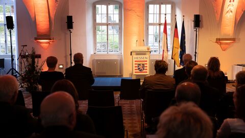 Auszeichnungen zu "75 Jahre Hessen" Auszeichnungen zu "75 Jahre Hessen"