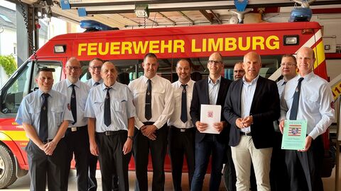 Brandschutzförderung Limburg Justizminister übergibt an die Kreisstadt Limburg einen Zuwendungsbescheid zur Förderung des Brandschutzes in Höhe von über 250.000,- Euro