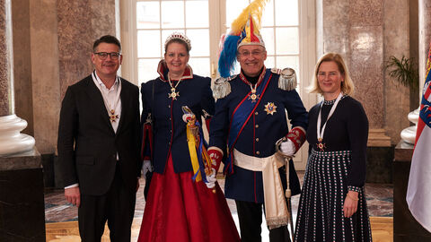 Ministerpräsident Boris Rhein und seine Frau Tanja Raab-Rhein empfangen im Schloss Biebrich in Wiesbaden hessische Fastnachtsvereine Ministerpräsident Boris Rhein und seine Frau Tanja Raab-Rhein empfangen im Schloss Biebrich in Wiesbaden hessische Fastnachtsvereine