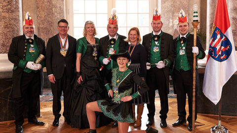 Ministerpräsident Boris Rhein und seine Frau Tanja Raab-Rhein empfangen im Schloss Biebrich in Wiesbaden hessische Fastnachtsvereine Ministerpräsident Boris Rhein und seine Frau Tanja Raab-Rhein empfangen im Schloss Biebrich in Wiesbaden hessische Fastnachtsvereine