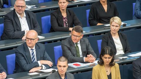 Ministerpräsident Boris Rhein nimmt an einer Gedenkstunde des Bundestags zum 70. Jahrestag des Volksaufstands in der DDR teil.