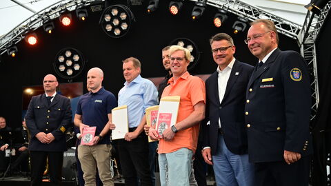 Ministerpräsident Boris Rhein zu Besuch beim „Tag der ehrenamtlichen Einsatzkräfte“ Ministerpräsident Boris Rhein zu Besuch beim „Tag der ehrenamtlichen Einsatzkräfte“