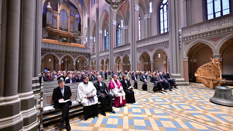 Vor der konstituierenden Sitzung des Landtags findet ein Gottesdienst in der Marktkirche in Wiesbaden statt Vor der konstituierenden Sitzung des Landtags findet ein Gottesdienst in der Marktkirche in Wiesbaden statt