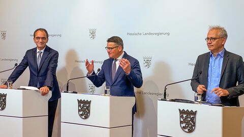 Die Landesregierung stellt den Entwurf für den Doppelhaushalt 2023/2024 vor.